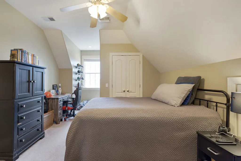 8216 W Chase Court Nashville TN 37221
