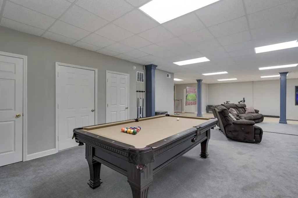 8216 W Chase Court Nashville TN 37221