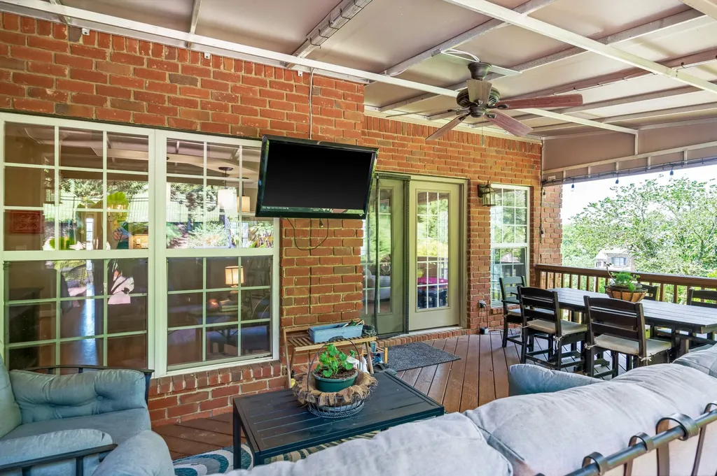 8216 W Chase Court Nashville TN 37221