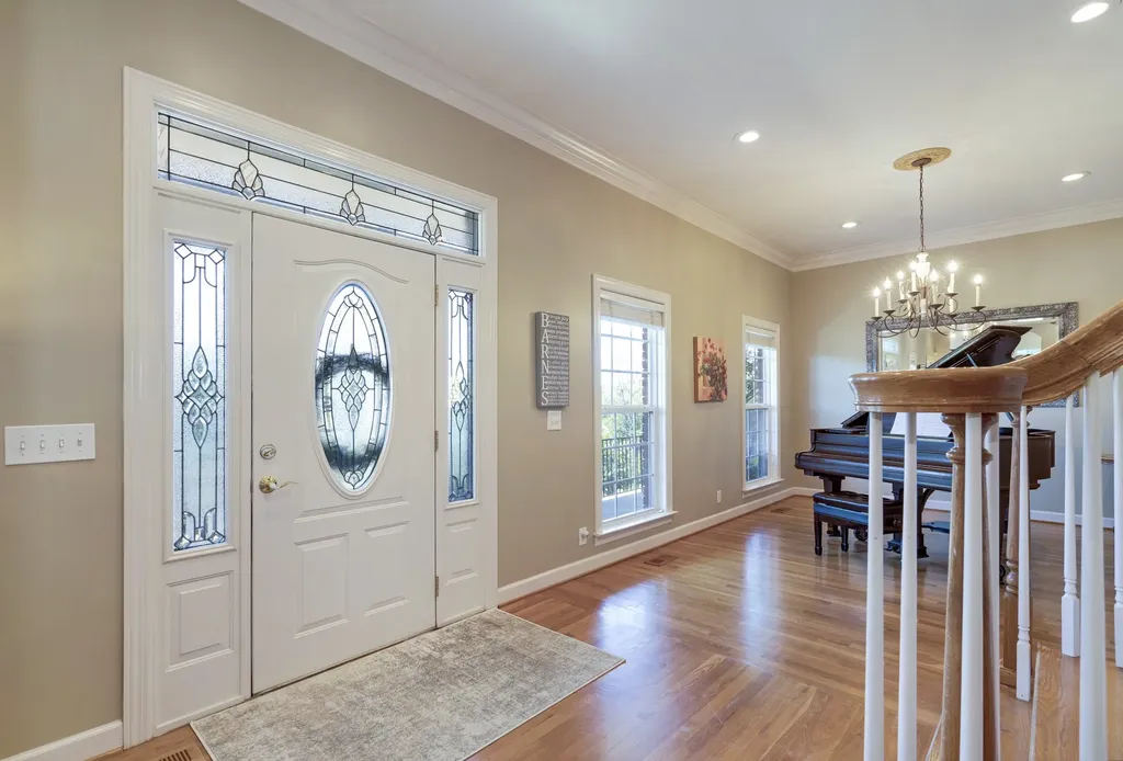 8216 W Chase Court Nashville TN 37221