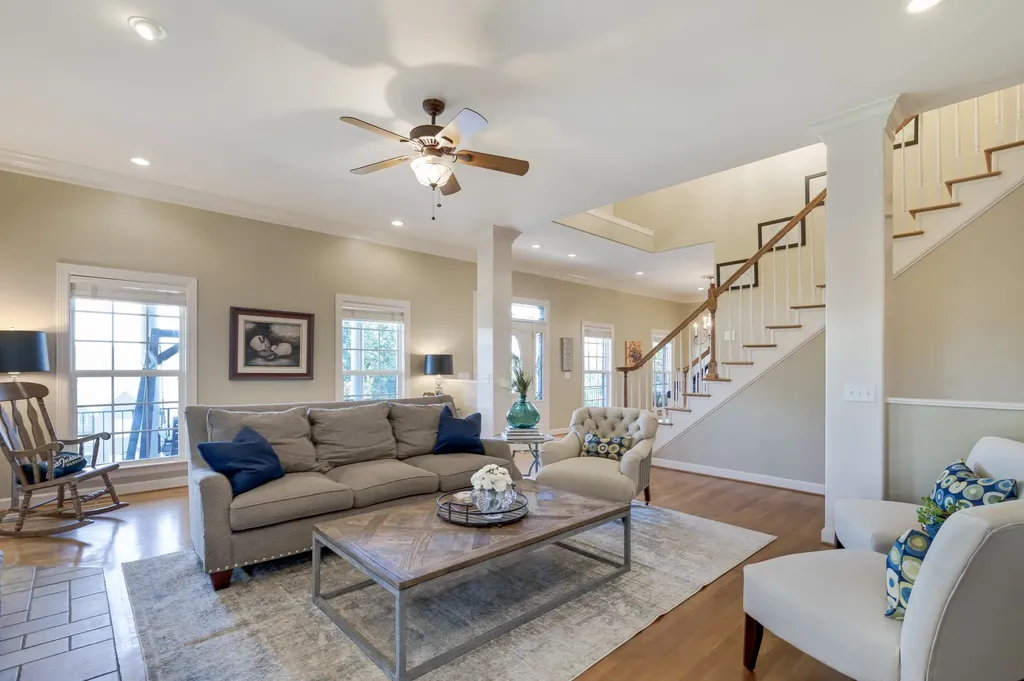 8216 W Chase Court Nashville TN 37221