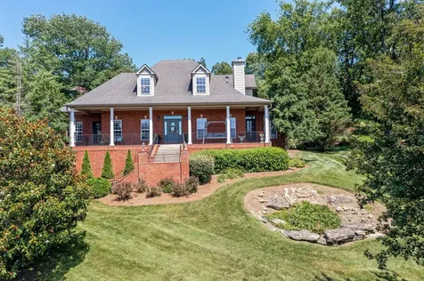 8216 W Chase Court Nashville TN 37221