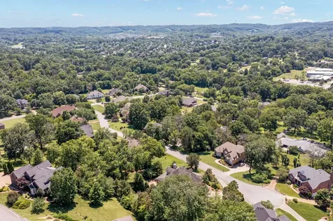 8216 W Chase Court Nashville TN 37221