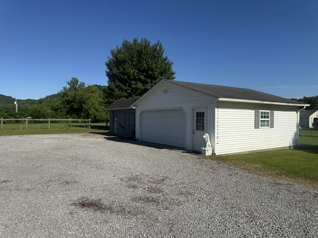 225 Woodbury Highway Liberty TN 37095