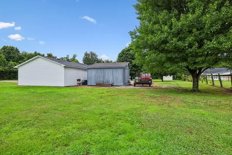 225 Woodbury Highway Liberty TN 37095