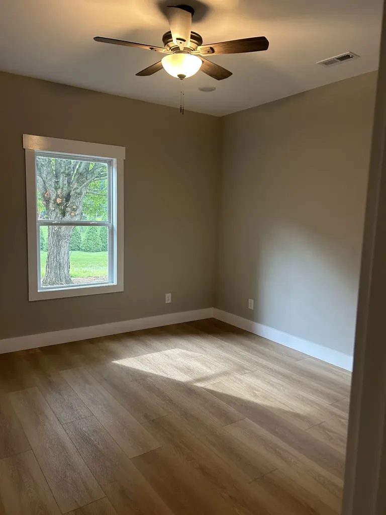 318 1st Avenue Lawrenceburg TN 38464