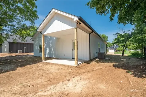 318 1st Avenue Lawrenceburg TN 38464