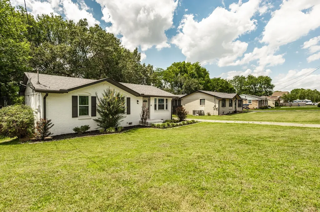 1308 Knoll Lane Lebanon TN 37087