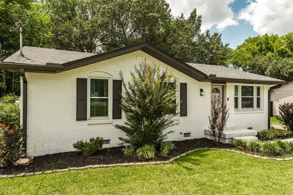 1308 Knoll Lane Lebanon TN 37087