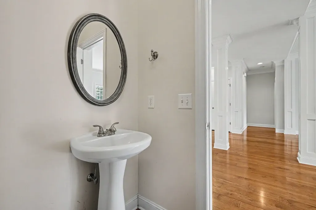 1214 Broadmoor Circle Franklin TN 37067