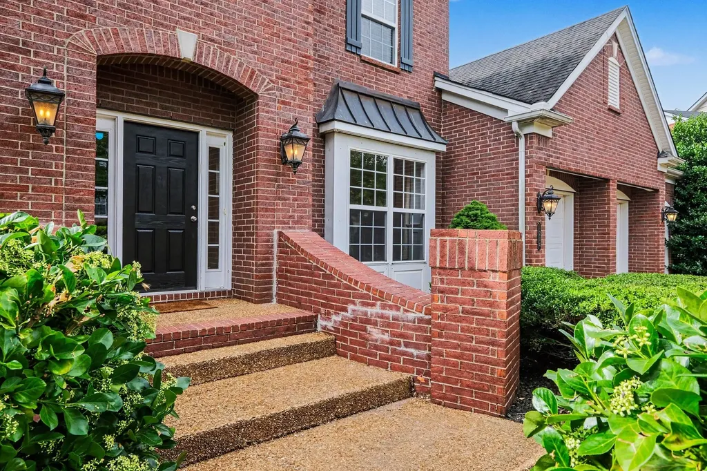 1214 Broadmoor Circle Franklin TN 37067