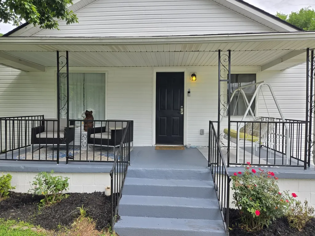 1133 Main Street Clarksville TN 37040