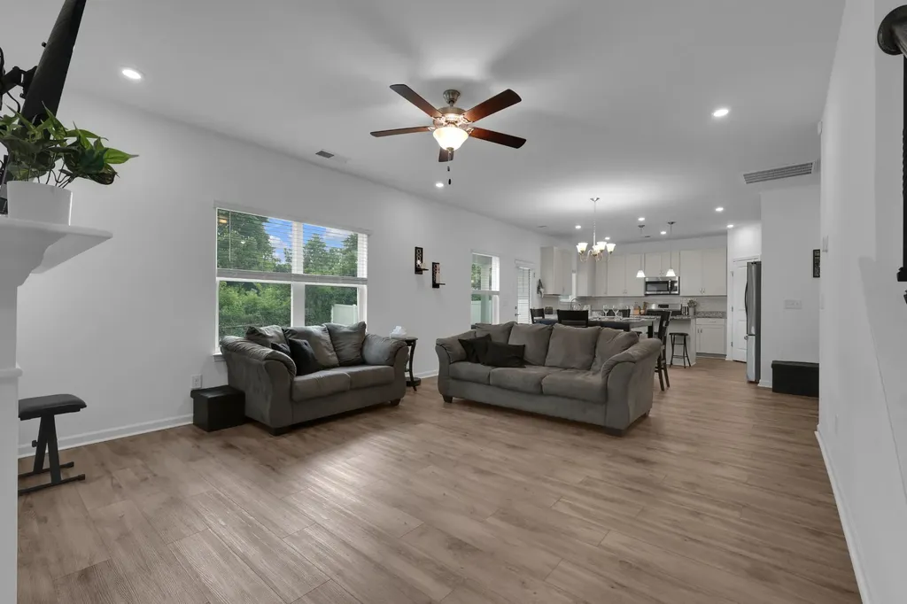 497 Buddy Drive Columbia TN 38401