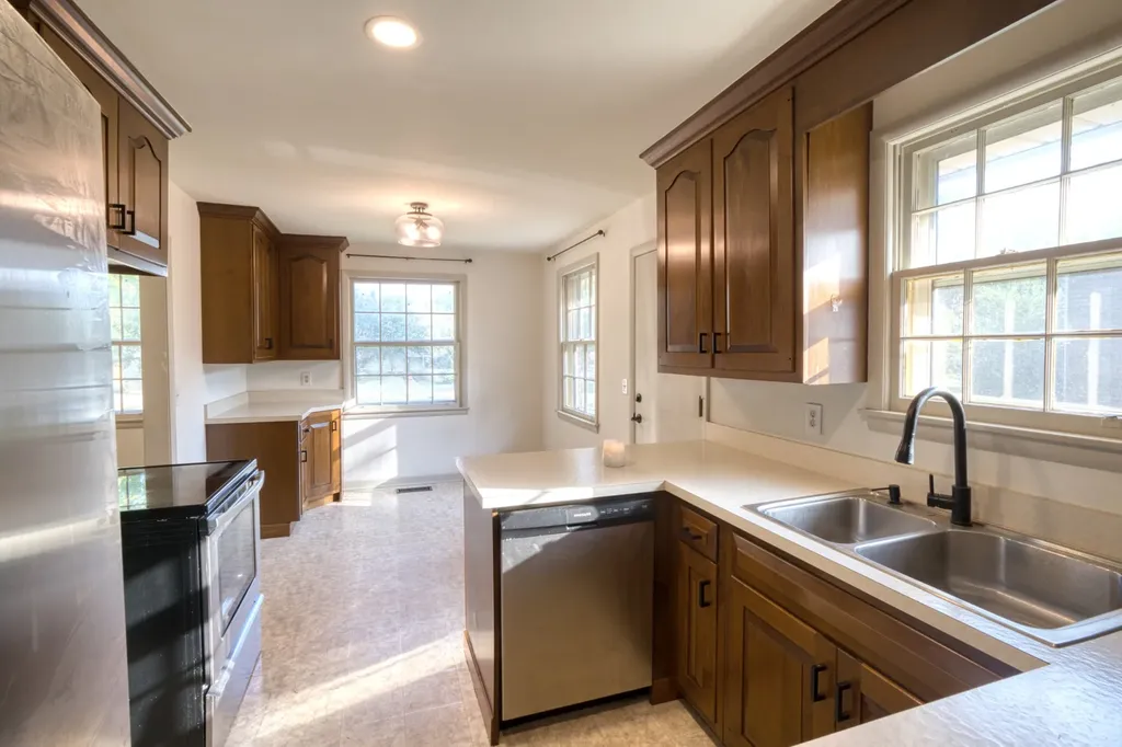 2538 Woodberry Drive Nashville TN 37214