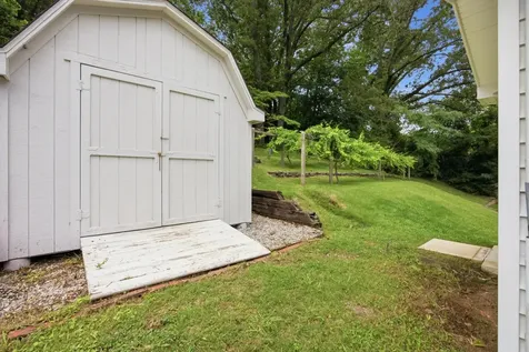 1025 S Seminole Drive Chattanooga TN 37412