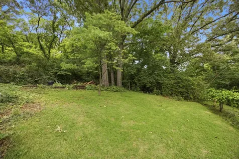 1025 S Seminole Drive Chattanooga TN 37412