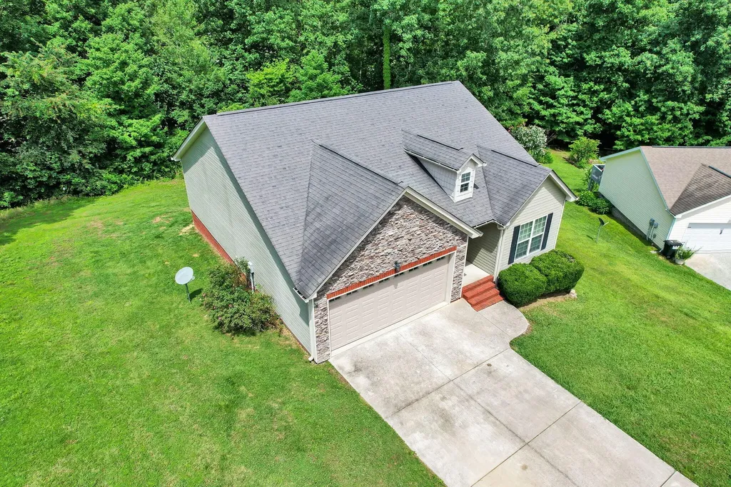 7534 Gawain Path Ooltewah TN 37363