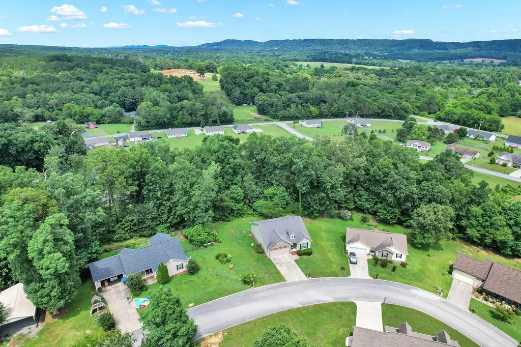7534 Gawain Path Ooltewah TN 37363