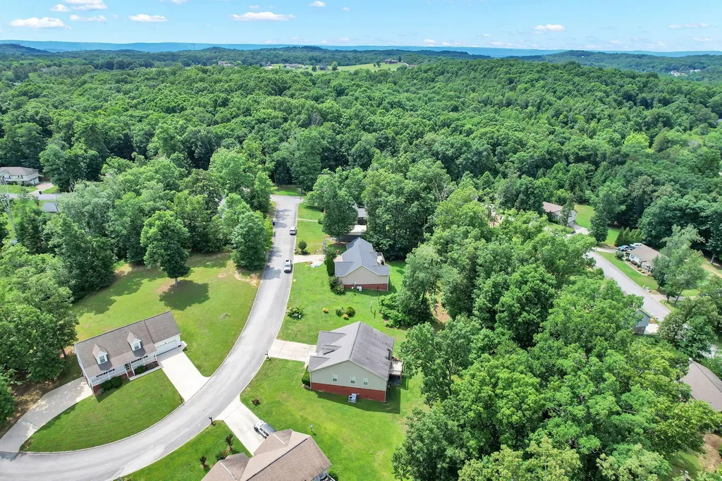 7534 Gawain Path Ooltewah TN 37363