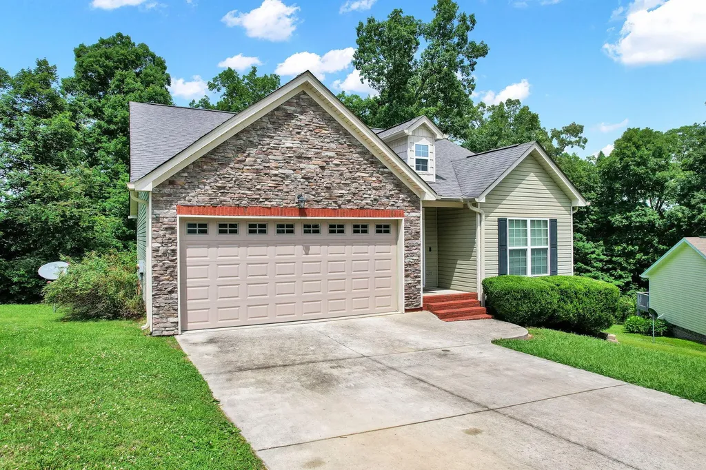 7534 Gawain Path Ooltewah TN 37363