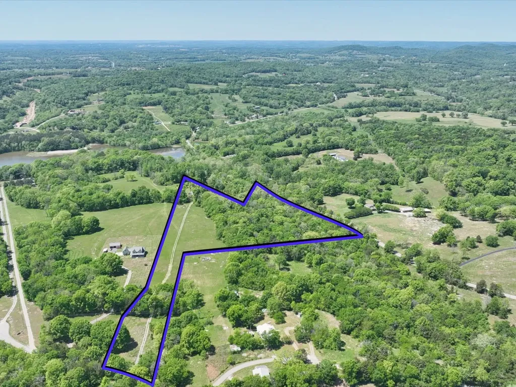 330 Claiborne Lane Hartsville TN 37074