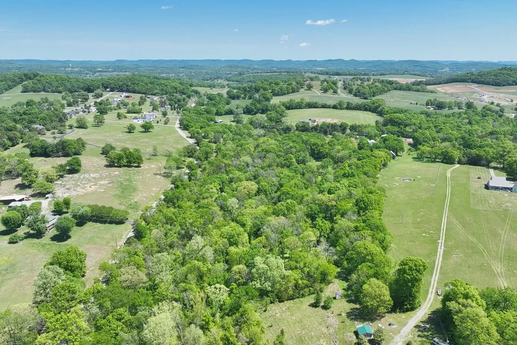 330 Claiborne Lane Hartsville TN 37074