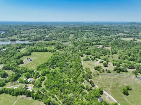 330 Claiborne Lane Hartsville TN 37074