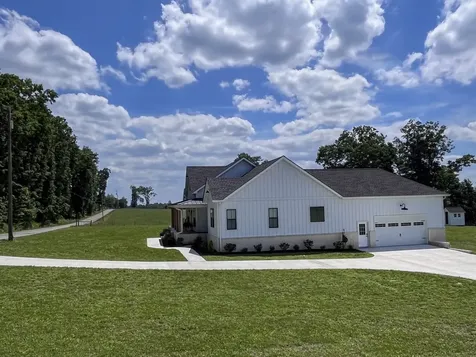 320 Ridge Lane Monterey TN 38574