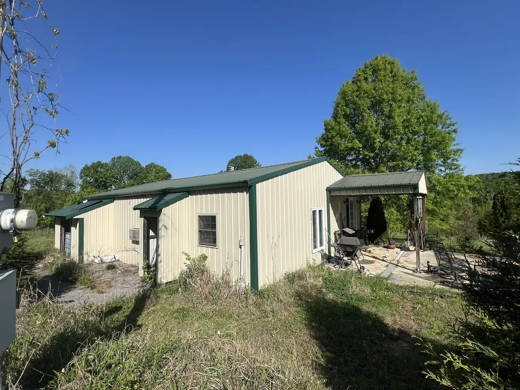 330 Claiborne Lane Hartsville TN 37074