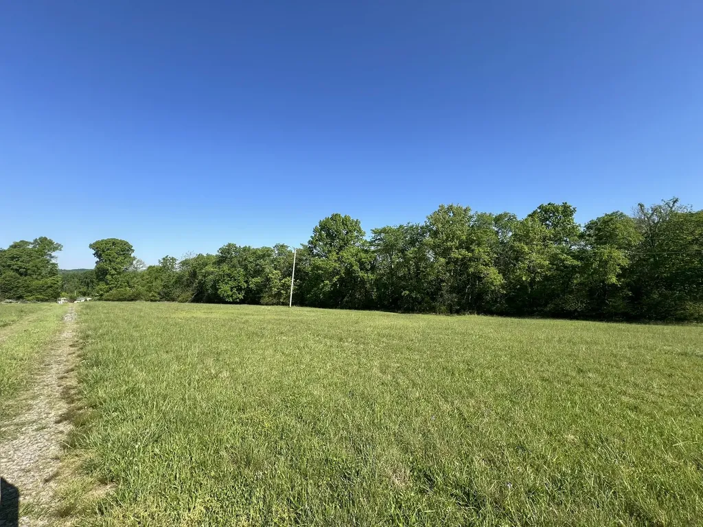 330 Claiborne Lane Hartsville TN 37074