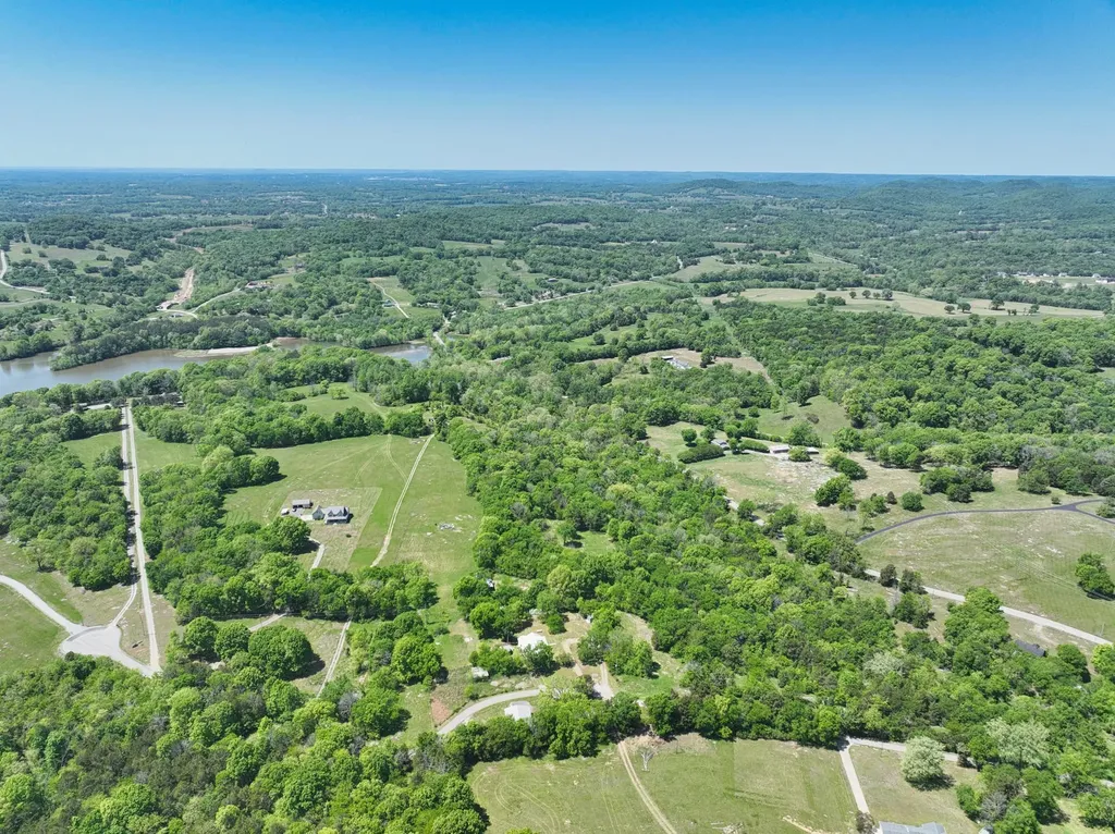 330 Claiborne Lane Hartsville TN 37074