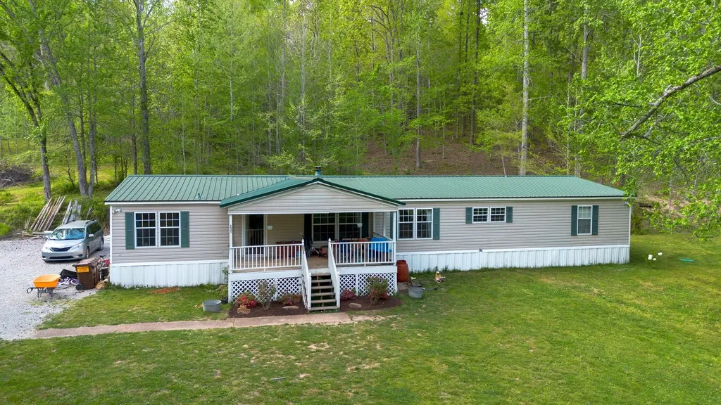 4805 Love Branch Road Hampshire TN 38461