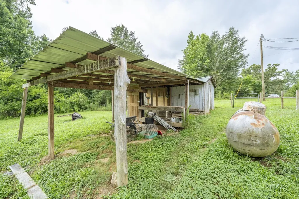 930 Old Union Road Adamsville TN 38310