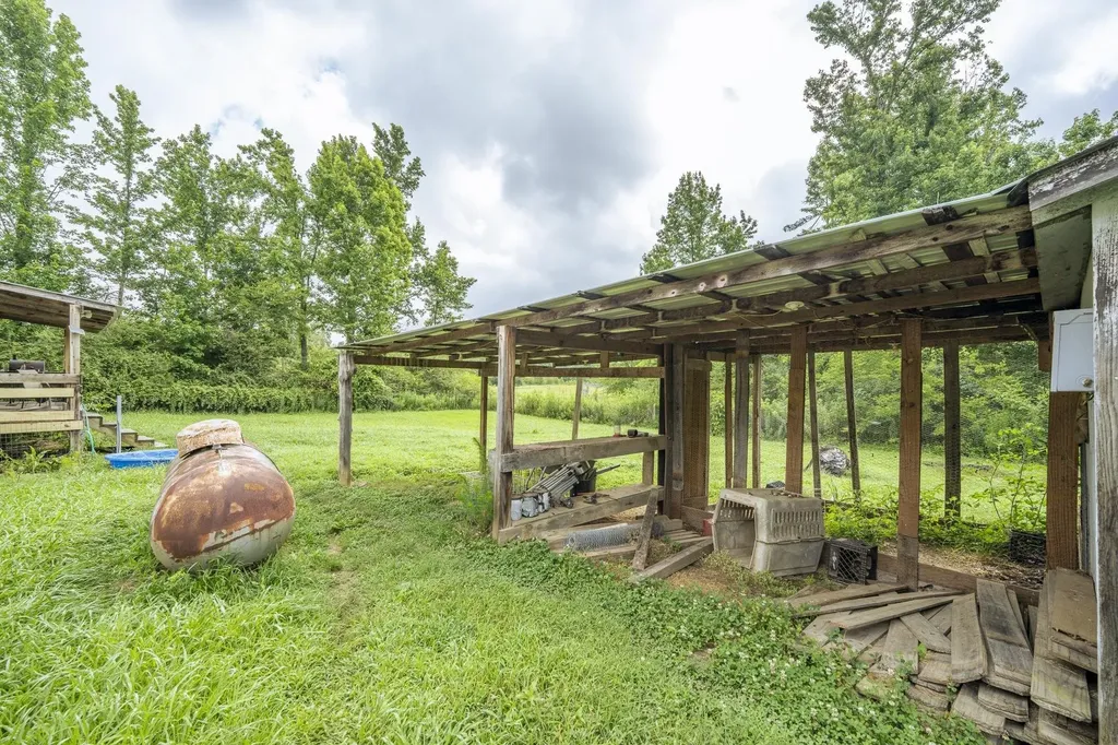 930 Old Union Road Adamsville TN 38310