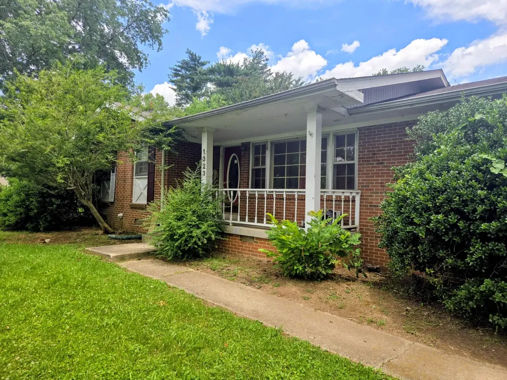 1323 Lakeshore Drive Murfreesboro TN 37130