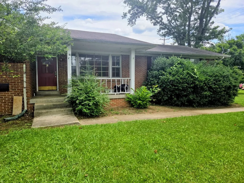 1323 Lakeshore Drive Murfreesboro TN 37130