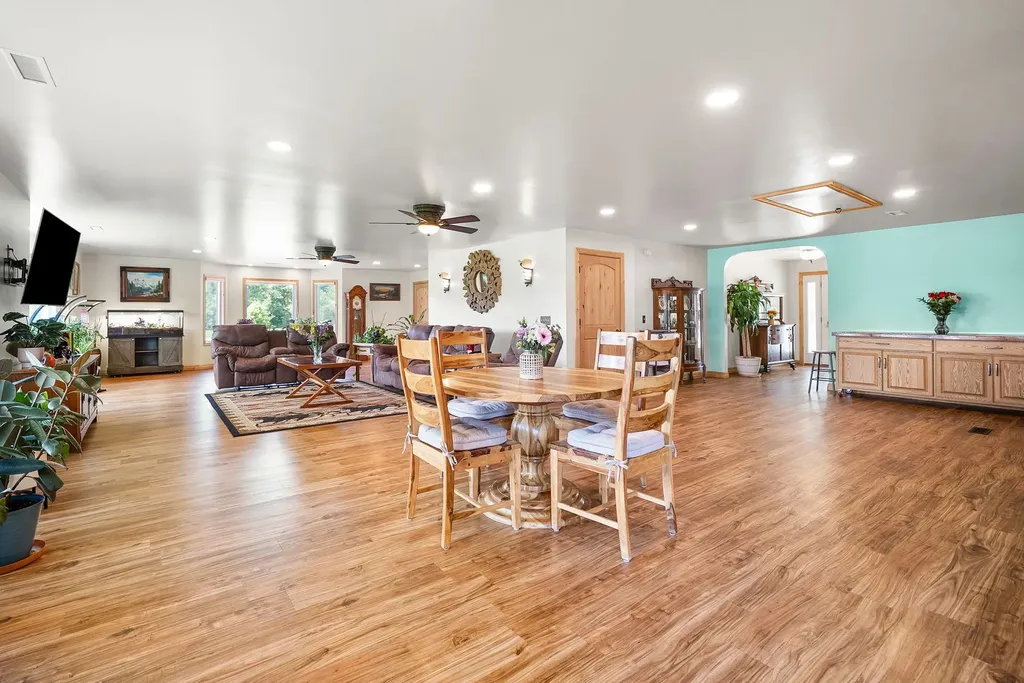4139 Ashland City Road Clarksville TN 37043