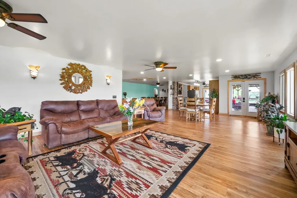 4139 Ashland City Road Clarksville TN 37043