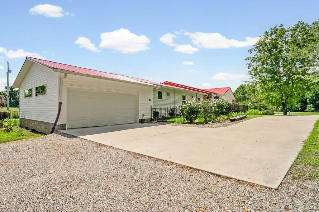 4139 Ashland City Road Clarksville TN 37043