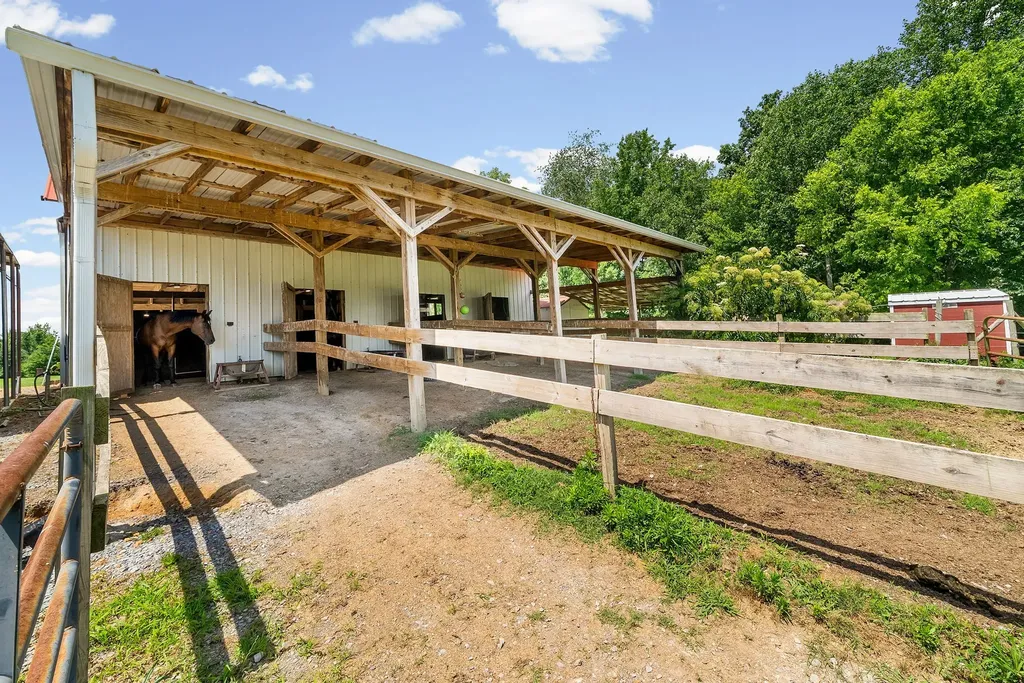 4139 Ashland City Road Clarksville TN 37043