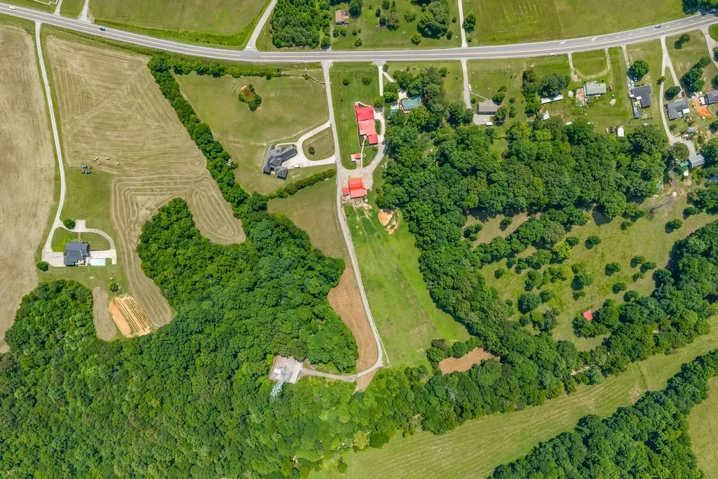 4139 Ashland City Road Clarksville TN 37043