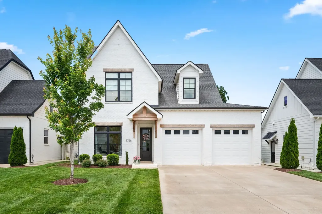 5726 Willoughby Way Murfreesboro TN 37129