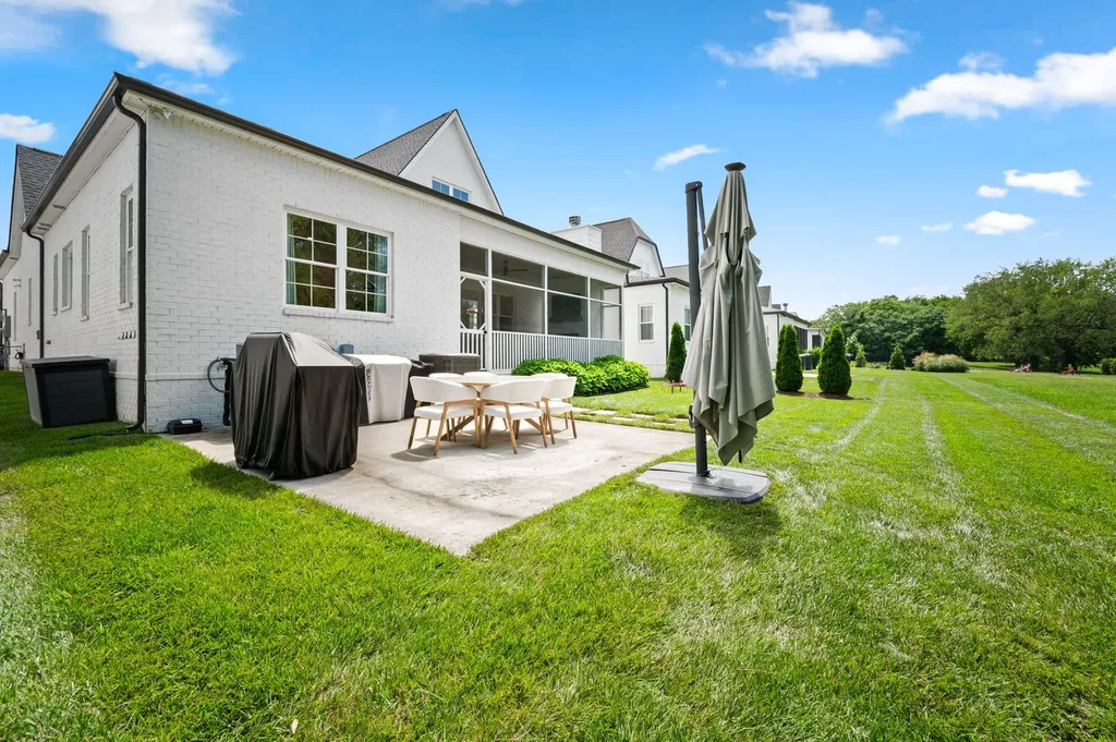 5726 Willoughby Way Murfreesboro TN 37129
