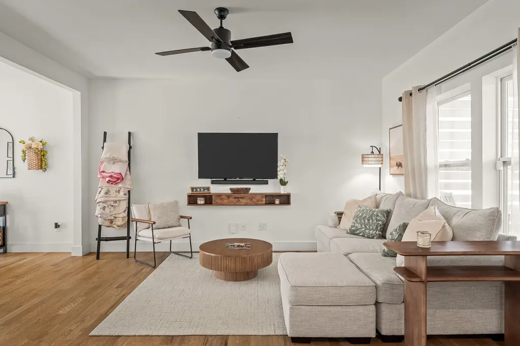 2409 Branch Street Nashville TN 37216