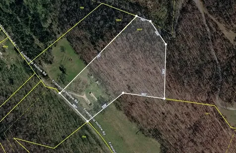 45 Friendship Hollow Road, N Pleasant Shade TN 37145