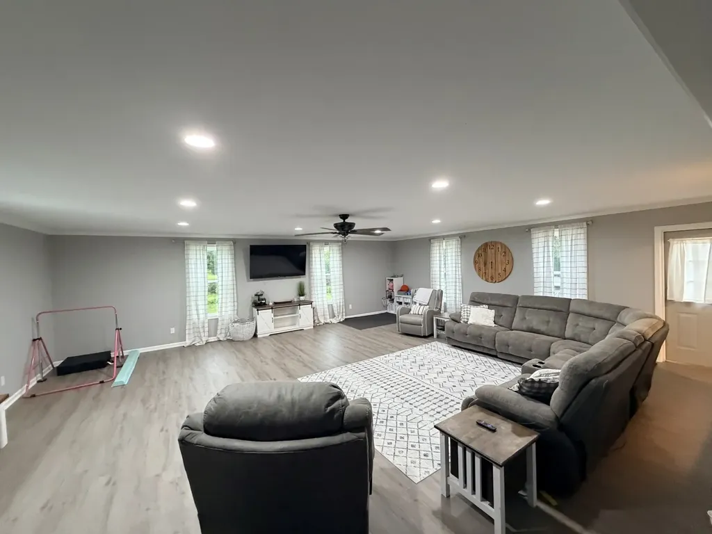 78 Patterson Circle Mc Ewen TN 37101
