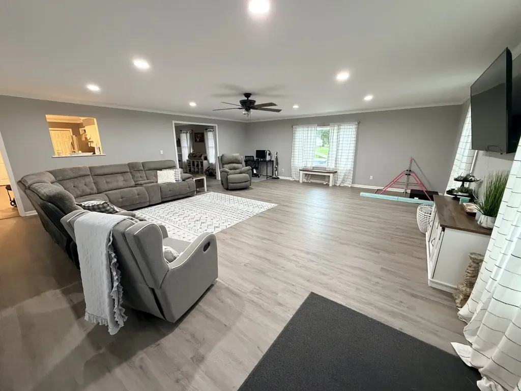 78 Patterson Circle Mc Ewen TN 37101