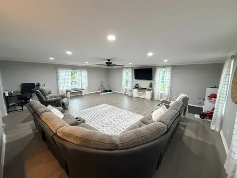 78 Patterson Circle Mc Ewen TN 37101