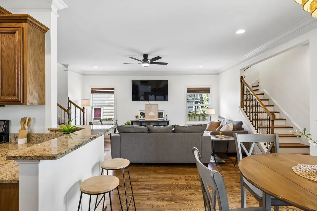 706 47th Ave, N Nashville TN 37209