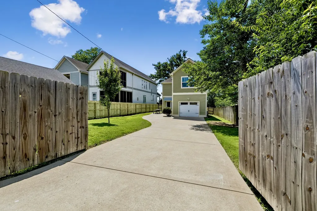 706 47th Ave, N Nashville TN 37209